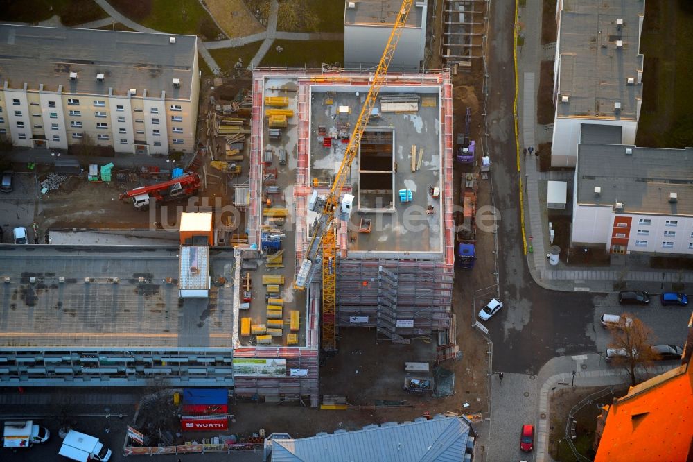 Bernau aus der Vogelperspektive: Baustelle zum Neubau eines Gebäudes der Stadtverwaltung - Rathaus in Bernau im Bundesland Brandenburg, Deutschland