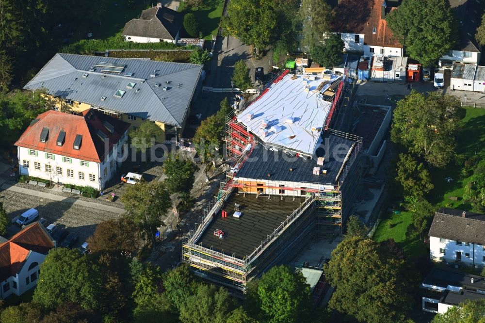 Gröbenzell aus der Vogelperspektive: Baustelle zum Neubau eines Gebäudes der Stadtverwaltung - Rathaus in Gröbenzell im Bundesland Bayern, Deutschland