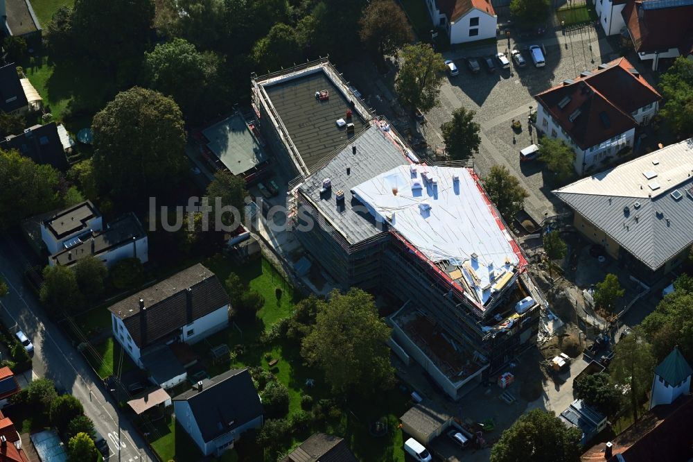 Gröbenzell von oben - Baustelle zum Neubau eines Gebäudes der Stadtverwaltung - Rathaus in Gröbenzell im Bundesland Bayern, Deutschland