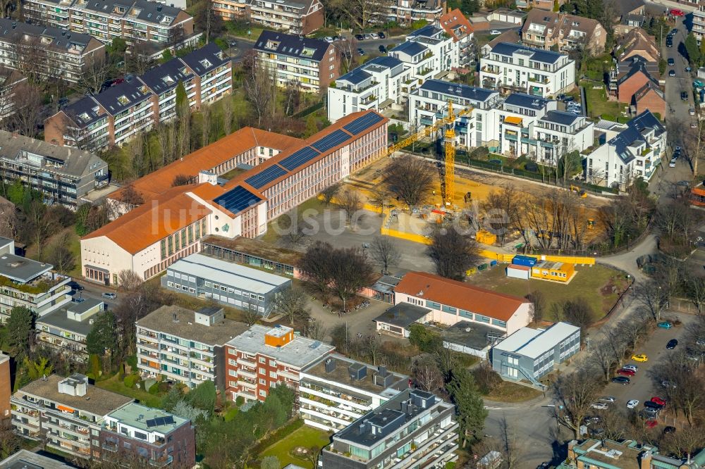 Düsseldorf von oben - Baustelle zum Neubau auf dem Gelände des Cecilien-Gymnasium in Düsseldorf im Bundesland Nordrhein-Westfalen, Deutschland