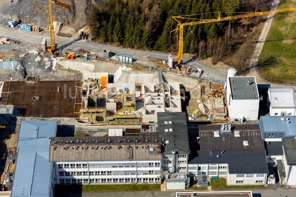 Luftaufnahme Schmallenberg - Baustelle zum Neubau auf dem Gelände des Fraunhofer-Institut für Molekularbiologie und Angewandte Ökologie in Schmallenberg im Bundesland Nordrhein-Westfalen, Deutschland