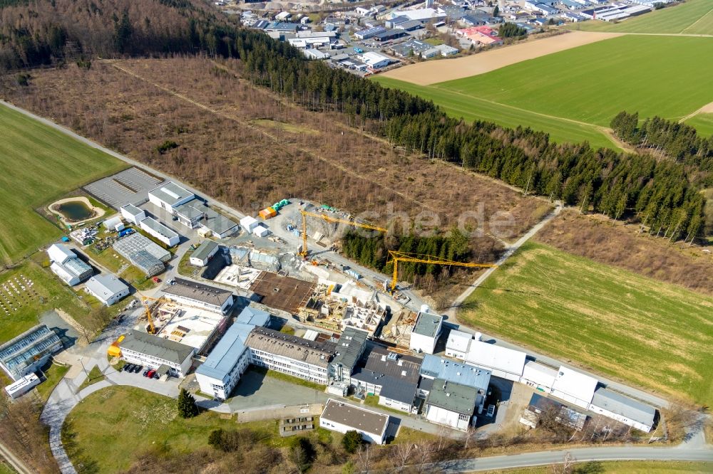 Schmallenberg von oben - Baustelle zum Neubau auf dem Gelände des Fraunhofer-Institut für Molekularbiologie und Angewandte Ökologie in Schmallenberg im Bundesland Nordrhein-Westfalen, Deutschland