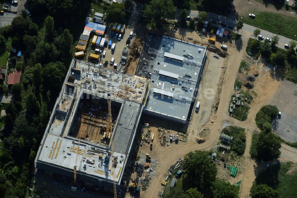 Potsdam von oben - Baustelle zum Neubau der Gesamtschule Leonardo-Da-Vinci an der Esplanade in Potsdam im Bundesland Brandenburg