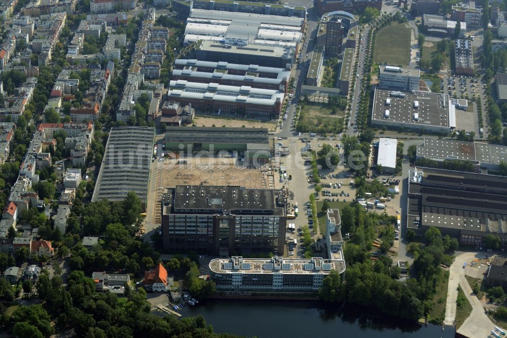 Luftaufnahme Berlin - Baustelle zum Neubau Gewerbe- und Logstikpark Dock 100 der BEOS AG in Berlin