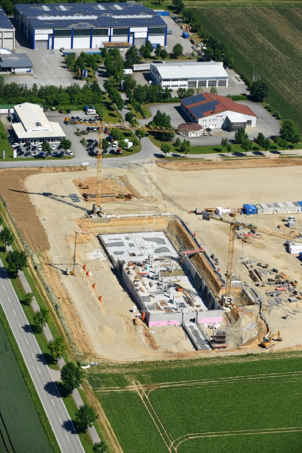 Luftbild Plattling - Baustelle zum Neubau der GOLDSTEIG Käsereien Bayerwald GmbH im Ortsteil Stephansposching in Plattling im Bundesland Bayern, Deutschland