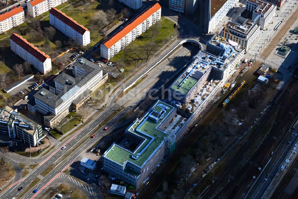 Luftaufnahme Dresden - Baustelle zum Neubau eines Großprojekts mit einem Hotel, einem Einkaufsmarkt und einem Büro- und Geschäftshaus an der Ammonstraße in Dresden im Bundesland Sachsen, Deutschland