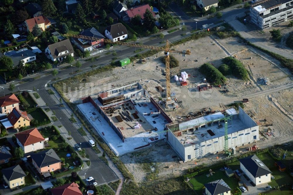 Luftaufnahme Berlin - Baustelle zum Neubau einer Grundschule am Habichtshorst im Stadtteil Biesdorf im Bezirk Marzahn-Hellersdorf in Berlin