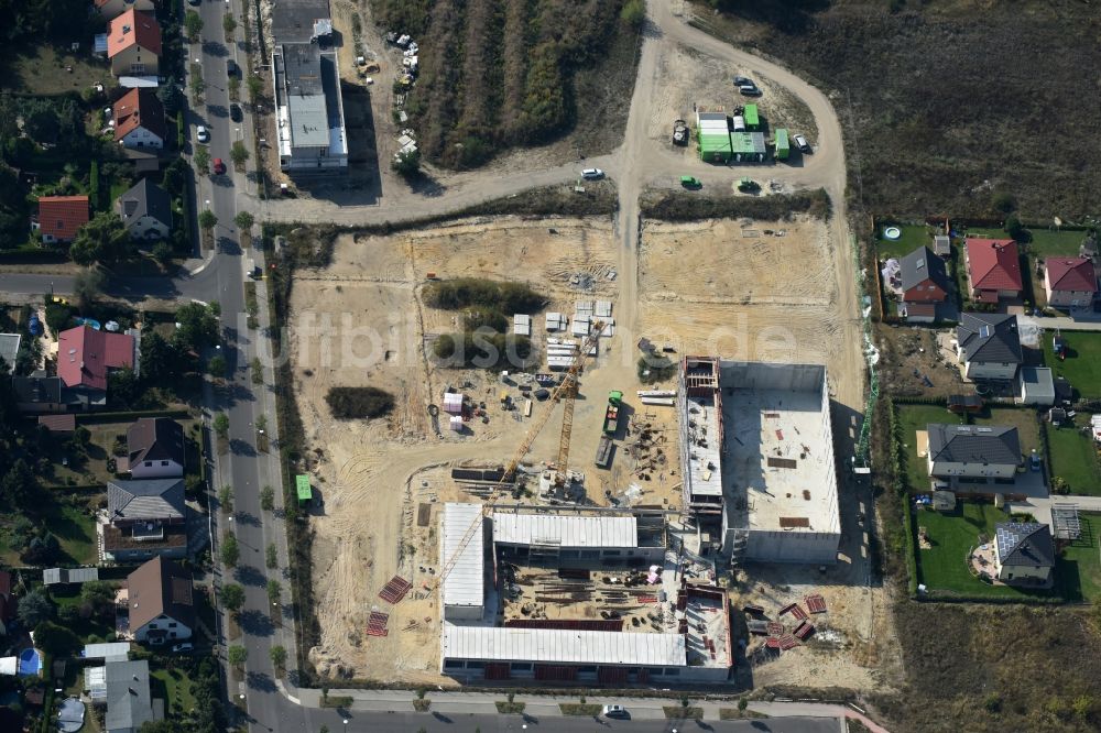 Luftbild Berlin - Baustelle zum Neubau einer Grundschule am Habichtshorst im Stadtteil Biesdorf im Bezirk Marzahn-Hellersdorf in Berlin