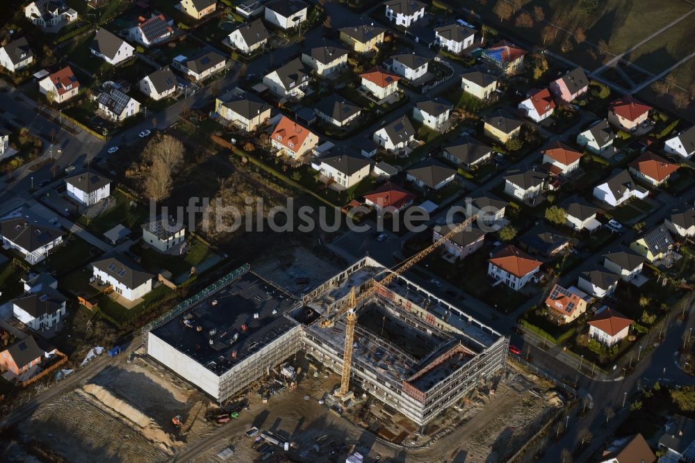 Luftaufnahme Berlin - Baustelle zum Neubau einer Grundschule am Habichtshorst im Stadtteil Biesdorf im Bezirk Marzahn-Hellersdorf in Berlin