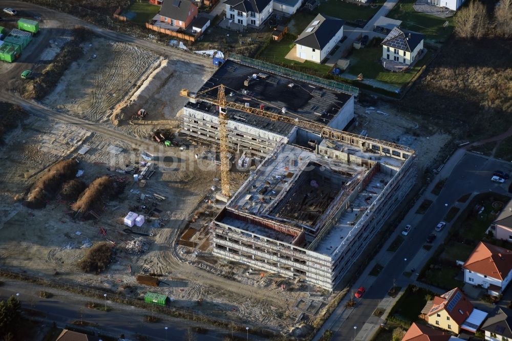 Luftbild Berlin - Baustelle zum Neubau einer Grundschule am Habichtshorst im Stadtteil Biesdorf im Bezirk Marzahn-Hellersdorf in Berlin