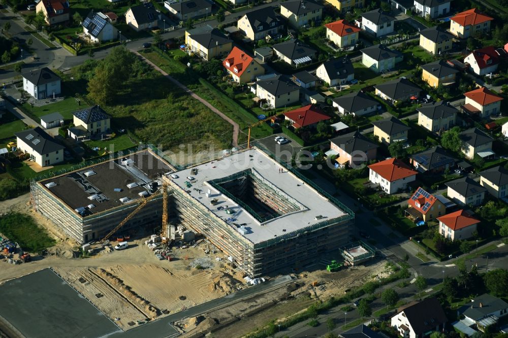 Berlin aus der Vogelperspektive: Baustelle zum Neubau einer Grundschule am Habichtshorst im Stadtteil Biesdorf im Bezirk Marzahn-Hellersdorf in Berlin