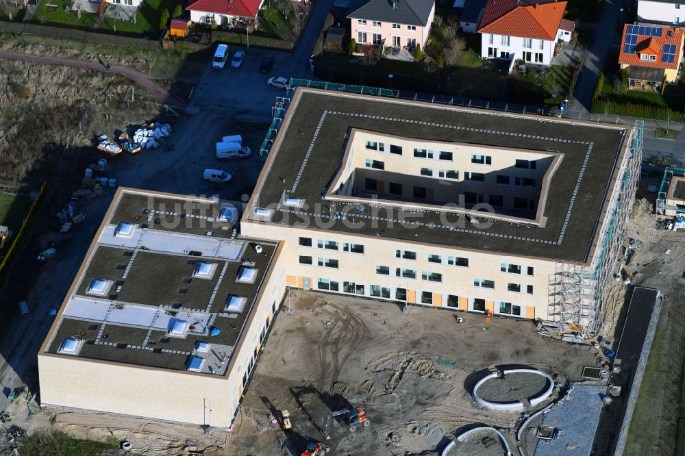 Berlin aus der Vogelperspektive: Baustelle zum Neubau einer Grundschule am Habichtshorst im Stadtteil Biesdorf im Bezirk Marzahn-Hellersdorf in Berlin