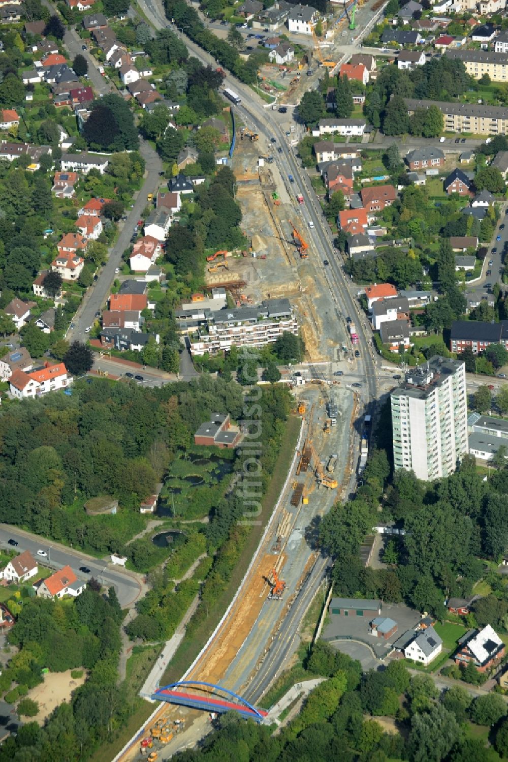 Bremerhaven von oben - Baustelle zum Neubau des Hafentunnels an der Cherbourger Straße in Bremerhaven im Bundesland Bremen