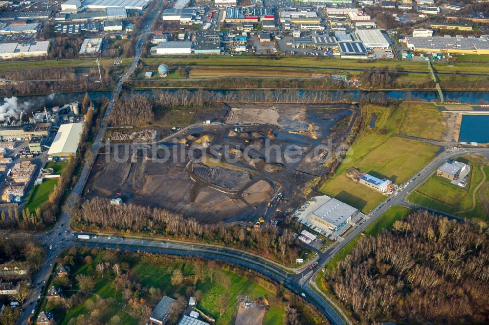 Luftaufnahme Gelsenkirchen - Baustelle zum Neubau des Hafenviertel Grafbismarck am Rhein-Herne-Kanal in Gelsenkirchen im Bundesland Nordrhein-Westfalen