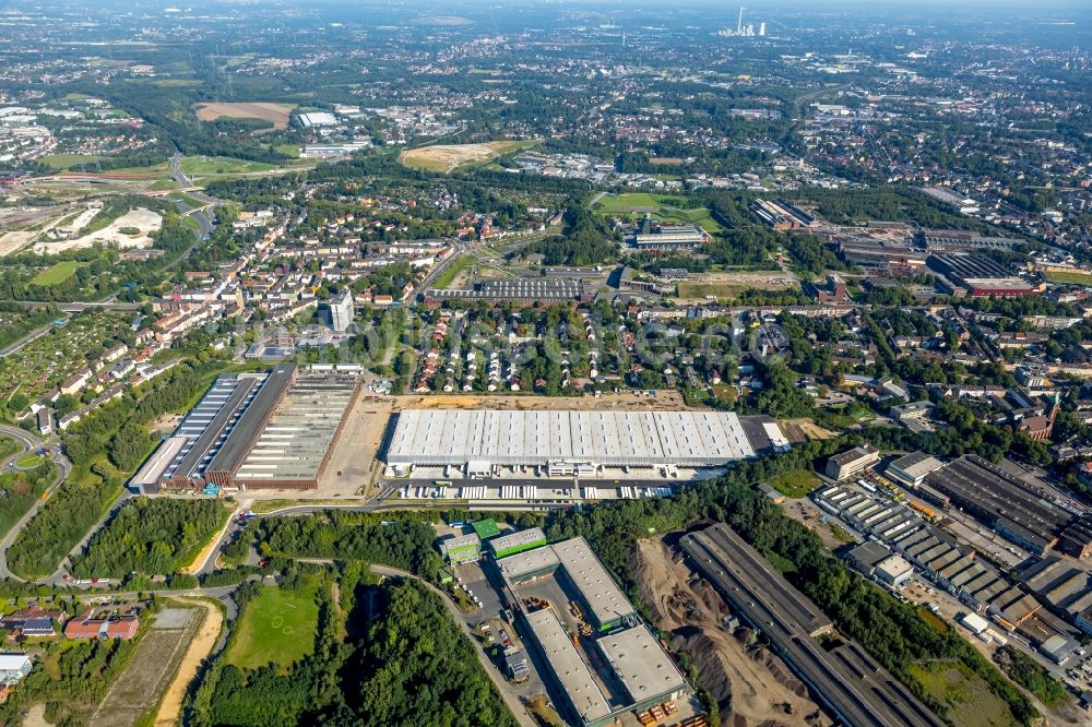 Bochum von oben - Baustelle zum Neubau von Hallenneubauten an der Windhausstraße östlich der Reinhold Mendritzki Kaltwalzwerk GmbH & Co KG im Ortsteil Weitmar in Bochum im Bundesland Nordrhein-Westfalen