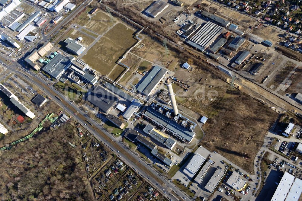 Berlin aus der Vogelperspektive: Baustelle zum Neubau des Heizkraftwerkes - Kraft-Wärme-Kopplungsanlage im Ortsteil Marzahn in Berlin, Deutschland