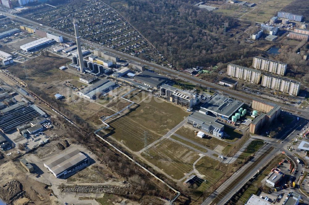 Berlin aus der Vogelperspektive: Baustelle zum Neubau des Heizkraftwerkes - Kraft-Wärme-Kopplungsanlage im Ortsteil Marzahn in Berlin, Deutschland