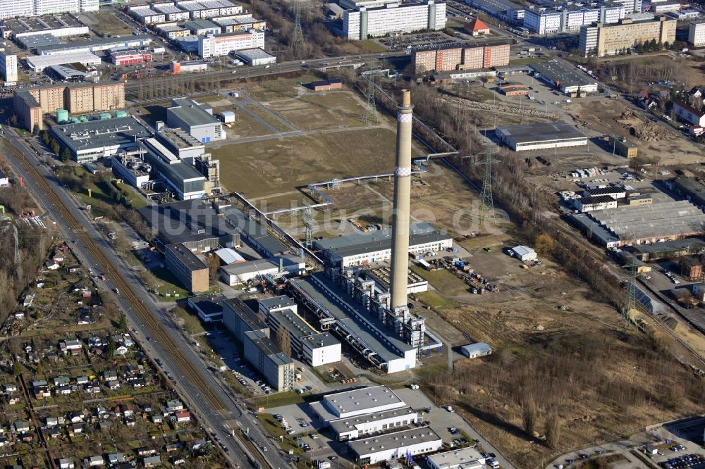 Luftaufnahme Berlin - Baustelle zum Neubau des Heizkraftwerkes - Kraft-Wärme-Kopplungsanlage im Ortsteil Marzahn in Berlin, Deutschland