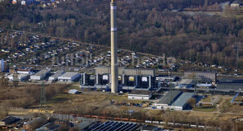 Berlin aus der Vogelperspektive: Baustelle zum Neubau des Heizkraftwerkes - Kraft-Wärme-Kopplungsanlage im Ortsteil Marzahn in Berlin, Deutschland