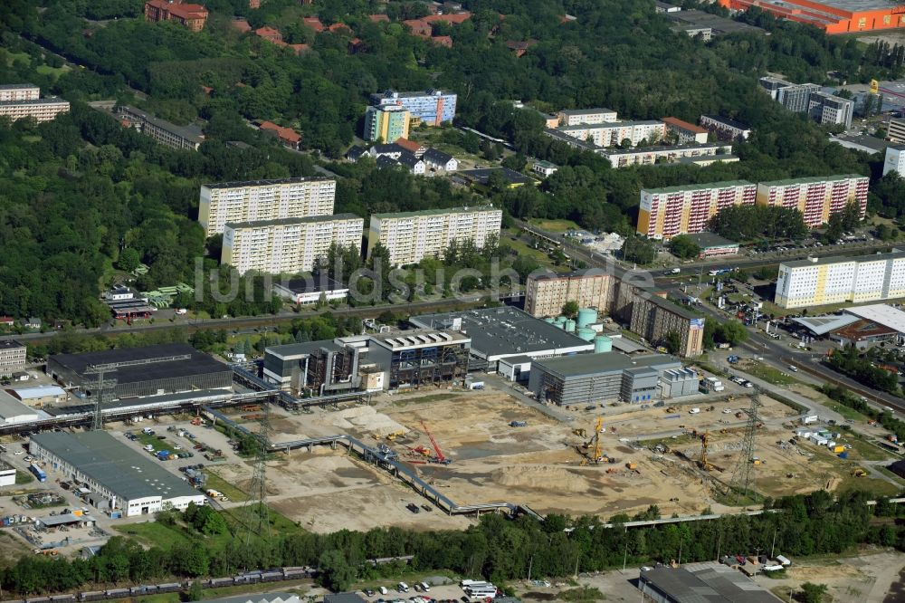 Berlin von oben - Baustelle zum Neubau des Heizkraftwerkes - Kraft-Wärme-Kopplungsanlage im Ortsteil Marzahn in Berlin, Deutschland