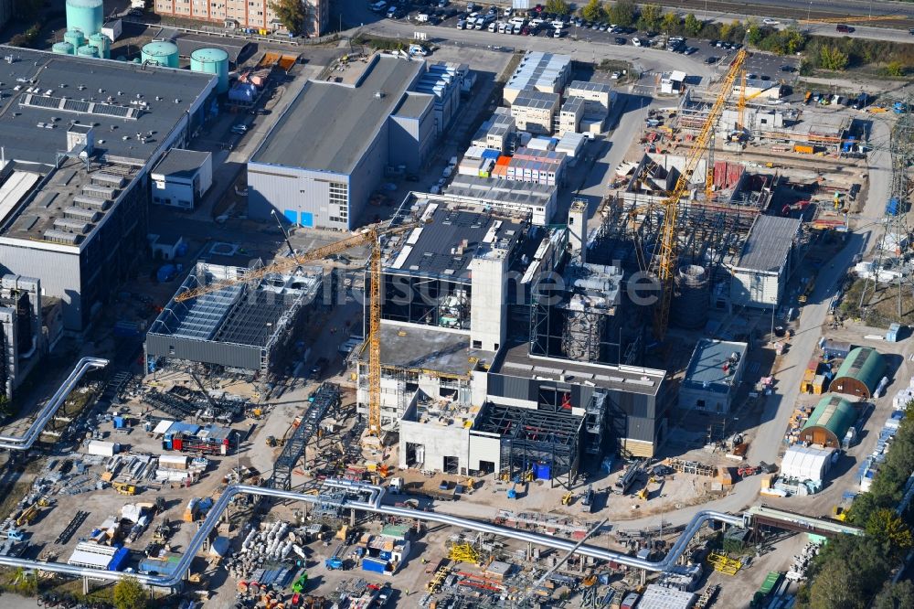 Berlin von oben - Baustelle zum Neubau des Heizkraftwerkes - Kraft-Wärme-Kopplungsanlage im Ortsteil Marzahn in Berlin, Deutschland