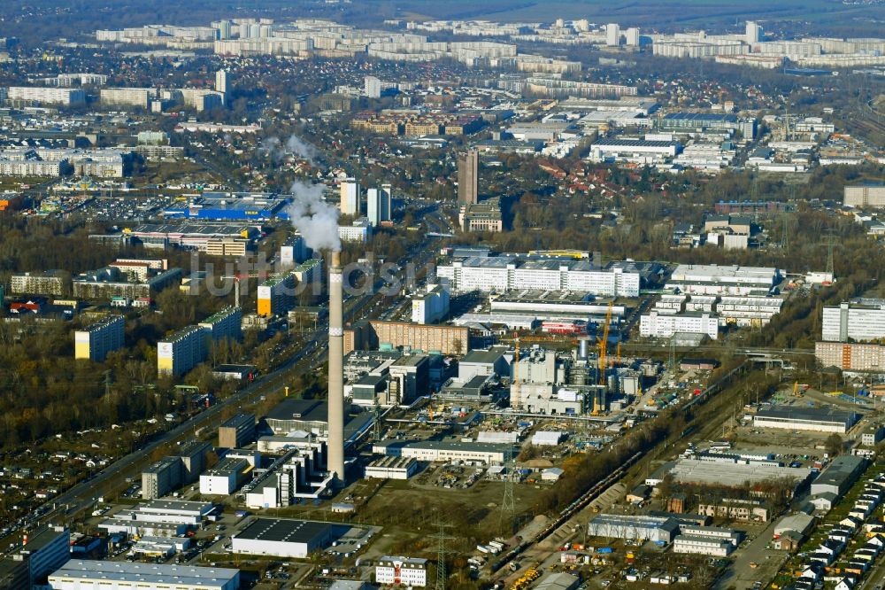 Luftaufnahme Berlin - Baustelle zum Neubau des Heizkraftwerkes - Kraft-Wärme-Kopplungsanlage im Ortsteil Marzahn in Berlin, Deutschland