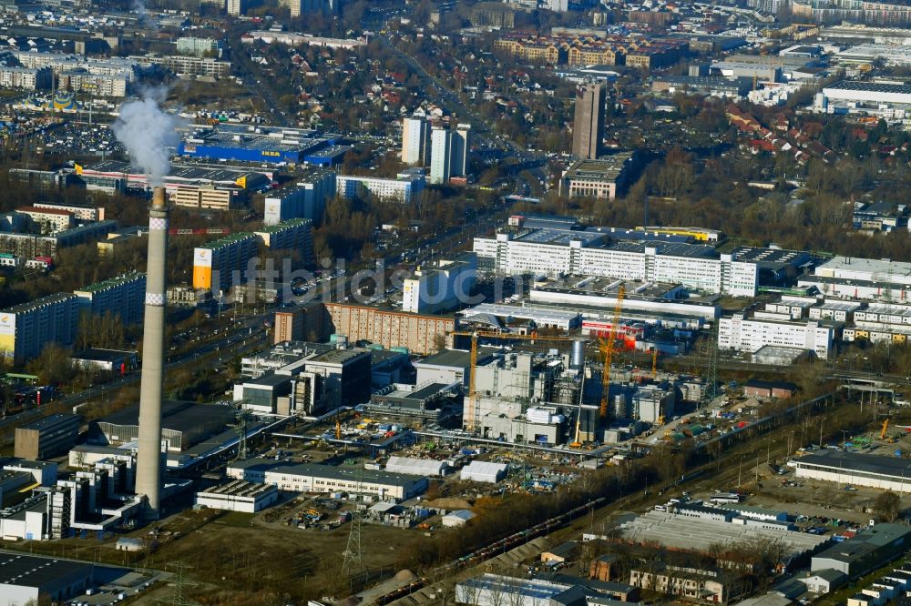 Luftaufnahme Berlin - Baustelle zum Neubau des Heizkraftwerkes - Kraft-Wärme-Kopplungsanlage im Ortsteil Marzahn in Berlin, Deutschland