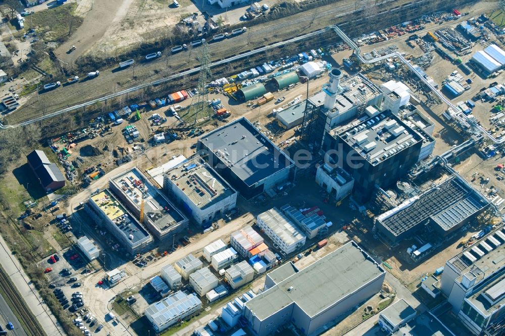 Luftbild Berlin - Baustelle zum Neubau des Heizkraftwerkes - Kraft-Wärme-Kopplungsanlage im Ortsteil Marzahn in Berlin, Deutschland