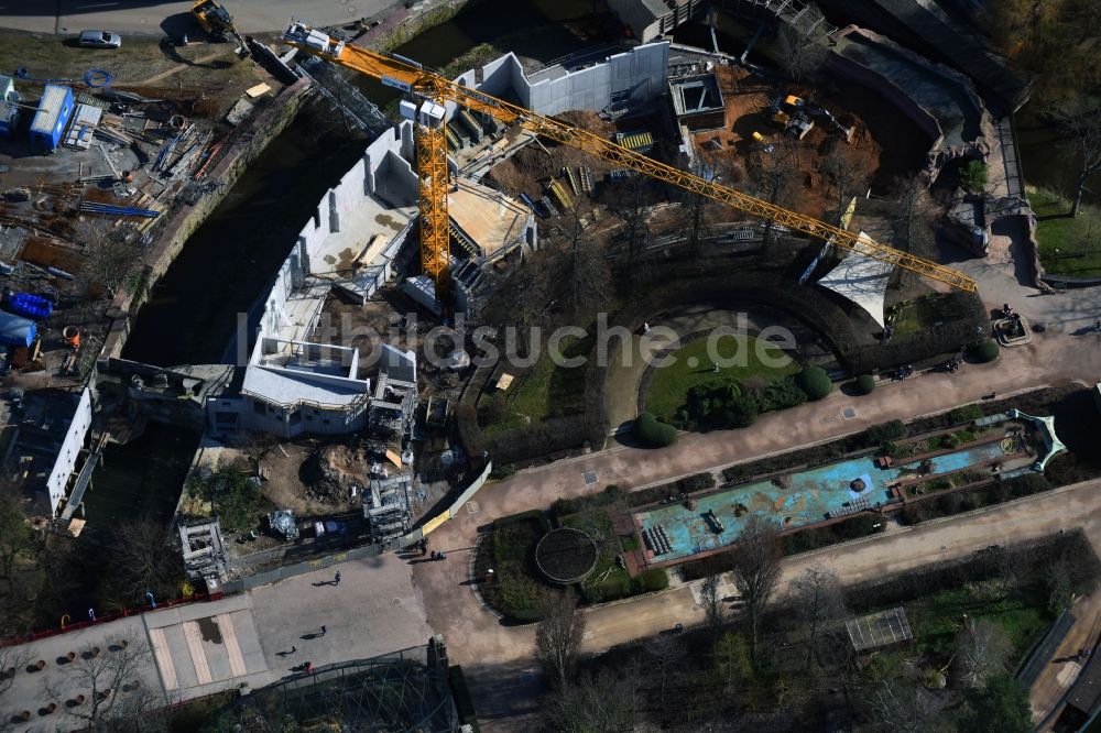 Leipzig von oben - Baustelle zum Neubau der Hochgebirgslandschaft Himalaya durch die OTTO HEIL GmbH & Co.KG im Ortsteil Mitte in Leipzig im Bundesland Sachsen