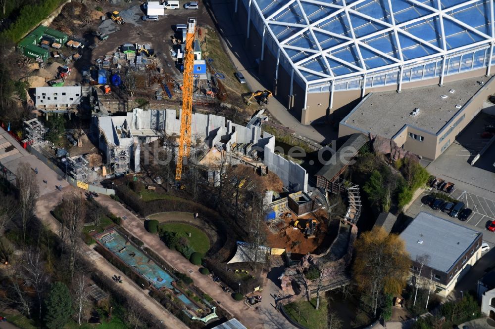 Leipzig von oben - Baustelle zum Neubau der Hochgebirgslandschaft Himalaya durch die OTTO HEIL GmbH & Co.KG im Ortsteil Mitte in Leipzig im Bundesland Sachsen