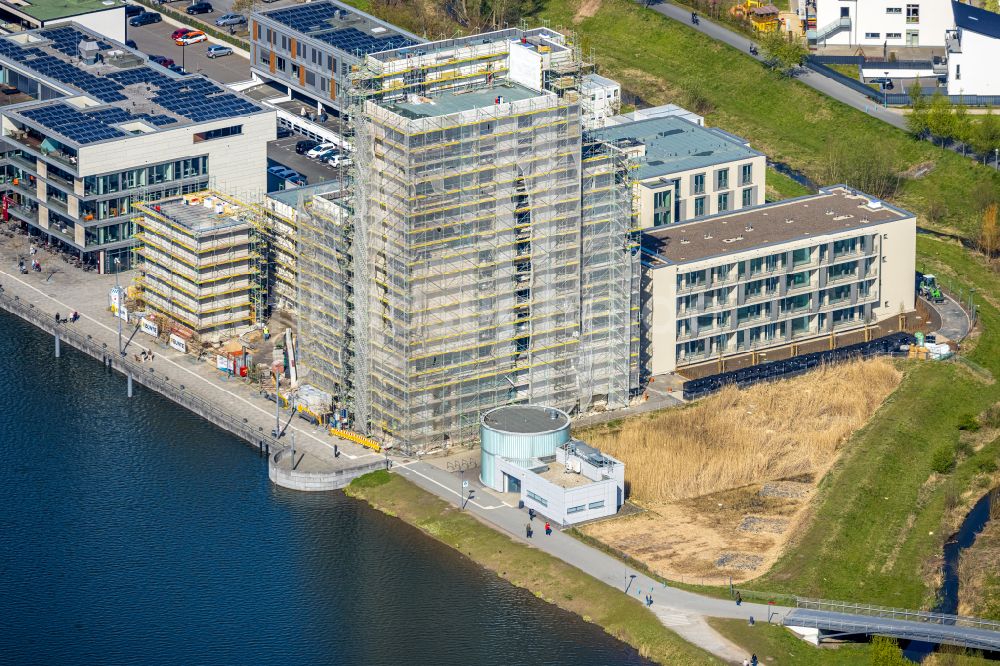 Dortmund von oben - Baustelle zum Neubau des Hochhaus Comunita Residenz am Phoenixsee in Dortmund im Bundesland Nordrhein-Westfalen, Deutschland