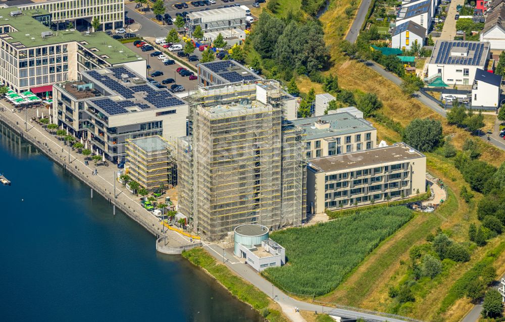 Luftaufnahme Dortmund - Baustelle zum Neubau des Hochhaus Comunita Residenz am Phoenixsee in Dortmund im Bundesland Nordrhein-Westfalen, Deutschland