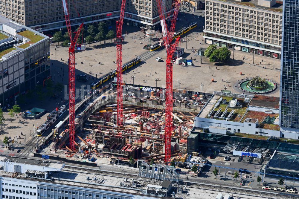 Luftbild Berlin - Baustelle zum Neubau des Hochhaus- Gebäudekomplexes ALX in Berlin, Deutschland