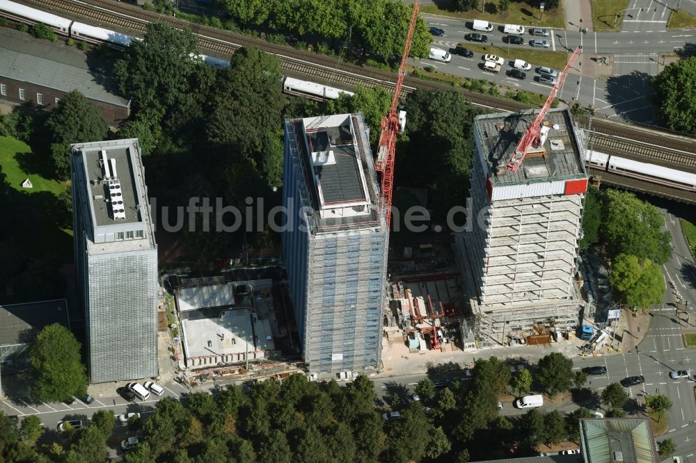 Luftaufnahme Hamburg - Baustelle zum Neubau des Hochhaus- Gebäudekomplexes Bürogebäude Esplace der Becken Development GmbH zwischen Esplanade und Gustav-Mahler-Park in Hamburg