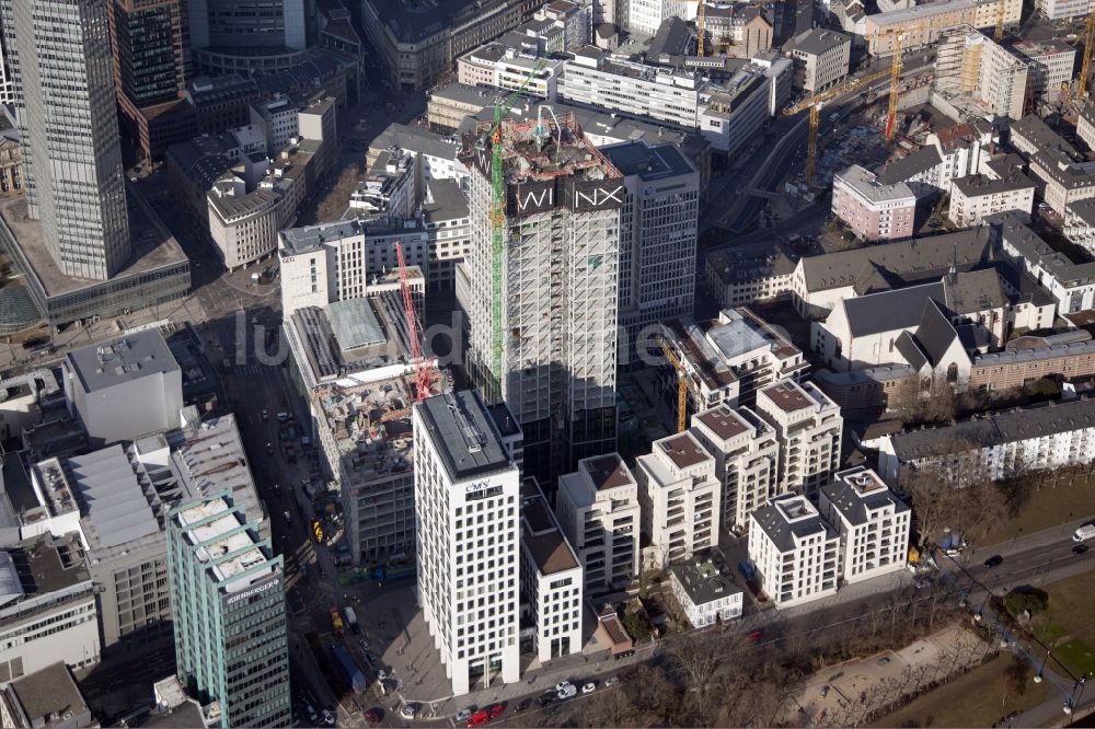 Frankfurt am Main von oben - Baustelle zum Neubau eines Hochhaus- Gebäudekomplexes auf dem ehemaligen Degussa Areal im Stadtteil Innenstadt in Frankfurt am Main im Bundesland Hessen