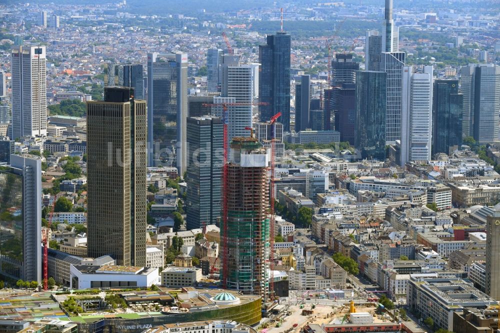 Frankfurt am Main aus der Vogelperspektive: Baustelle zum Neubau des Hochhaus- Gebäudekomplexes der Jones Lang LaSalle Residential Development GmbH in Frankfurt am Main im Bundesland Hessen, Deutschland