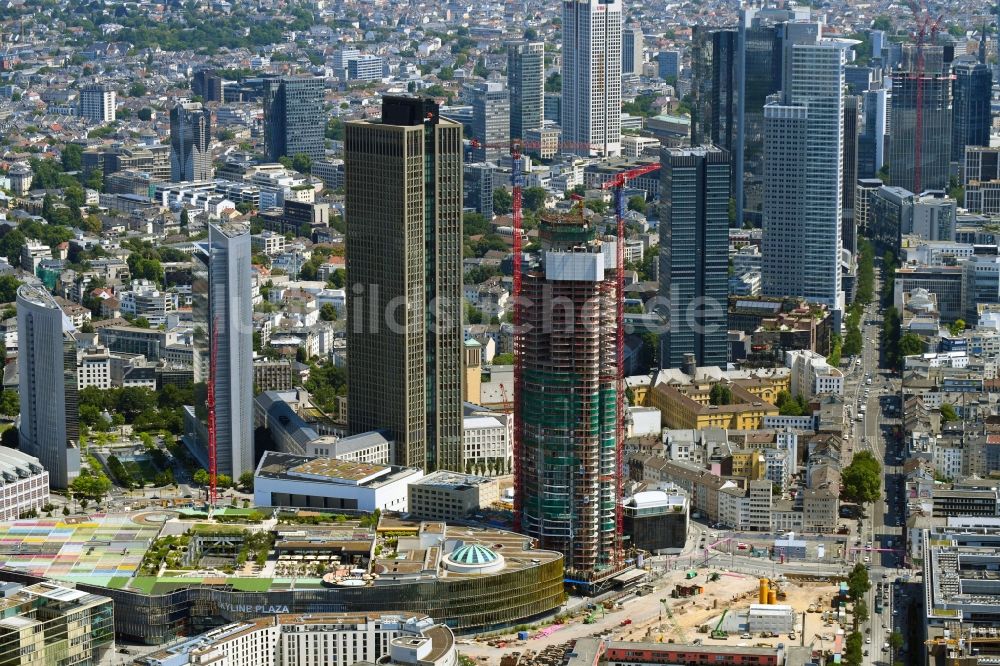 Frankfurt am Main von oben - Baustelle zum Neubau des Hochhaus- Gebäudekomplexes der Jones Lang LaSalle Residential Development GmbH in Frankfurt am Main im Bundesland Hessen, Deutschland