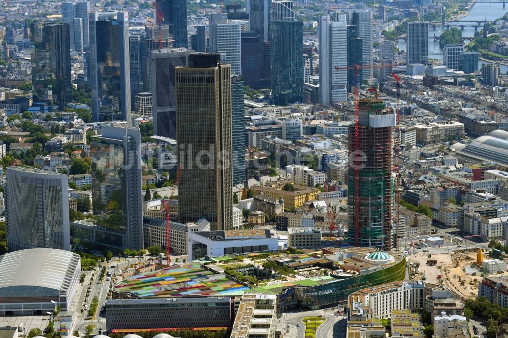 Frankfurt am Main aus der Vogelperspektive: Baustelle zum Neubau des Hochhaus- Gebäudekomplexes der Jones Lang LaSalle Residential Development GmbH in Frankfurt am Main im Bundesland Hessen, Deutschland