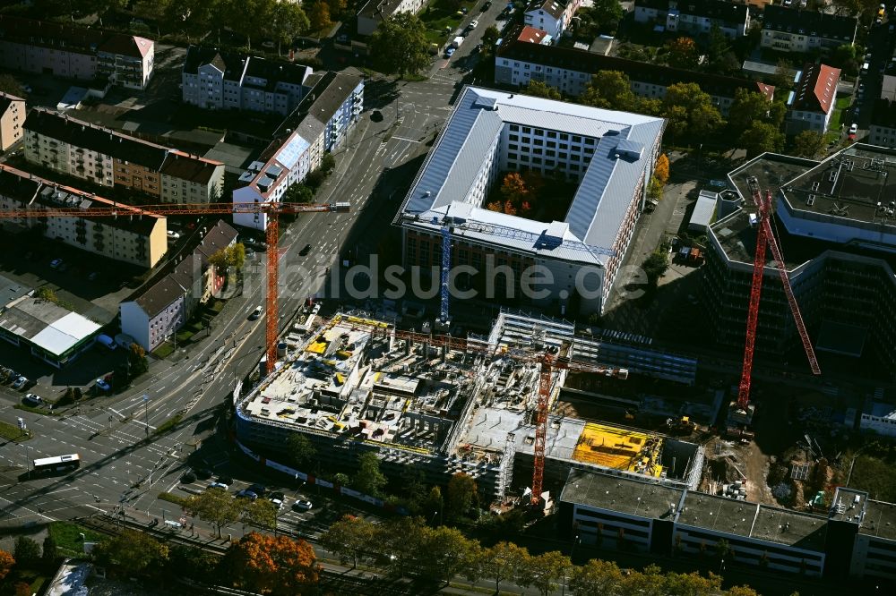 Mannheim von oben - Baustelle zum Neubau des Hochhaus- Gebäudekomplexes im Ortsteil Käfertal in Mannheim im Bundesland Baden-Württemberg, Deutschland