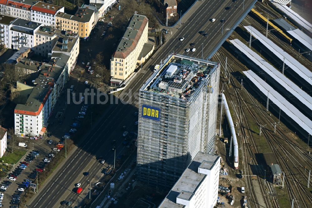 Luftbild Berlin - Baustelle zum Neubau des Hochhaus- Gebäudekomplexes Q218 im Ortsteil Lichtenberg in Berlin, Deutschland