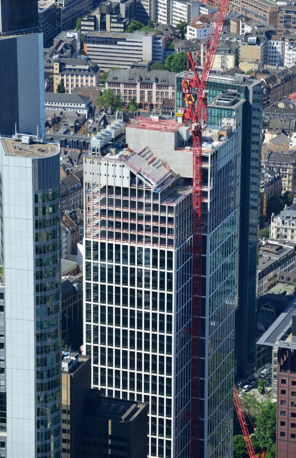 Frankfurt am Main aus der Vogelperspektive: Baustelle zum Neubau des Hochhaus- Gebäudekomplexes Taunusturm in Frankfurt am Main im Bundesland Hessen, Deutschland