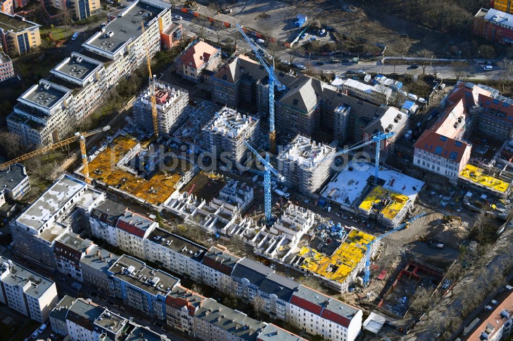 Luftaufnahme Berlin - Baustelle zum Neubau des Hochhaus- Gebäudekomplexes Wohnpark St. Marien im Ortsteil Neukölln in Berlin, Deutschland