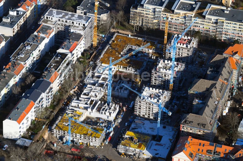 Luftbild Berlin - Baustelle zum Neubau des Hochhaus- Gebäudekomplexes Wohnpark St. Marien im Ortsteil Neukölln in Berlin, Deutschland