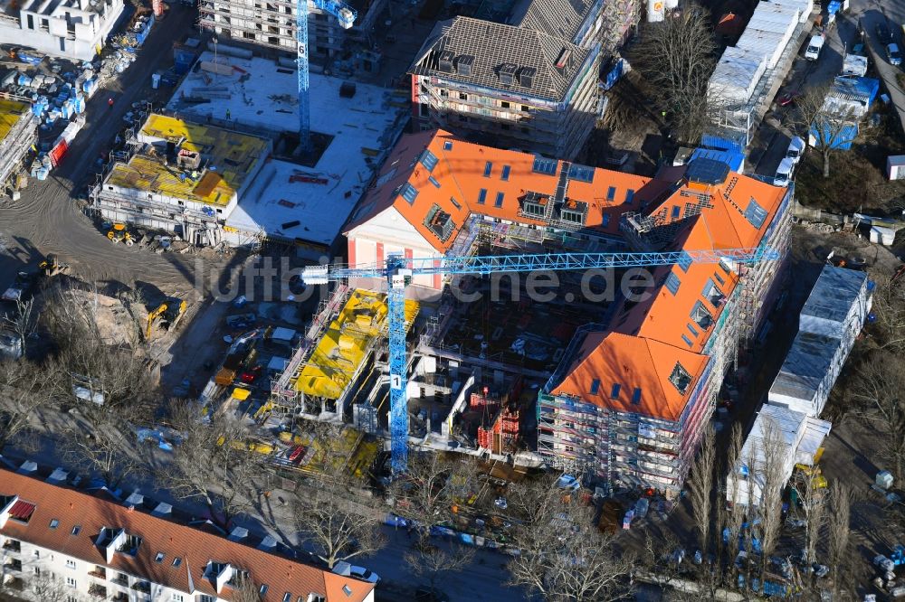 Berlin von oben - Baustelle zum Neubau des Hochhaus- Gebäudekomplexes Wohnpark St. Marien im Ortsteil Neukölln in Berlin, Deutschland