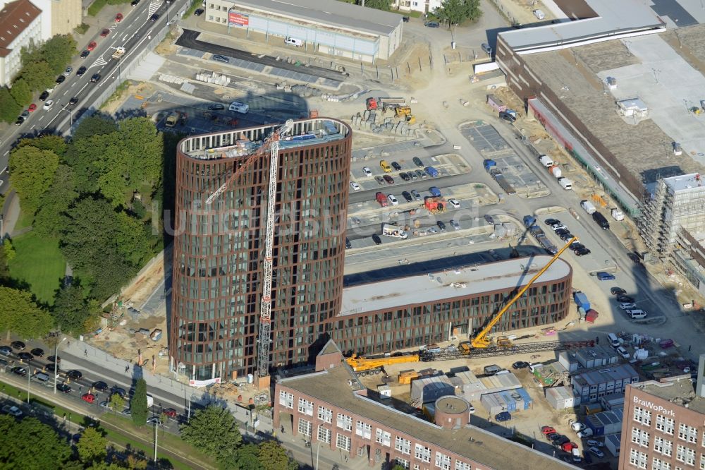 Luftaufnahme Braunschweig - Baustelle zum Neubau des Hochhauses am BRAWOPARK der Volksbank in Braunschweig im Bundesland Niedersachsen