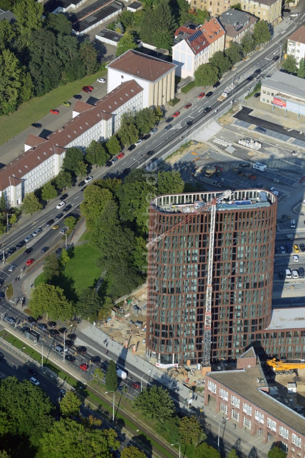 Braunschweig aus der Vogelperspektive: Baustelle zum Neubau des Hochhauses am BRAWOPARK der Volksbank in Braunschweig im Bundesland Niedersachsen