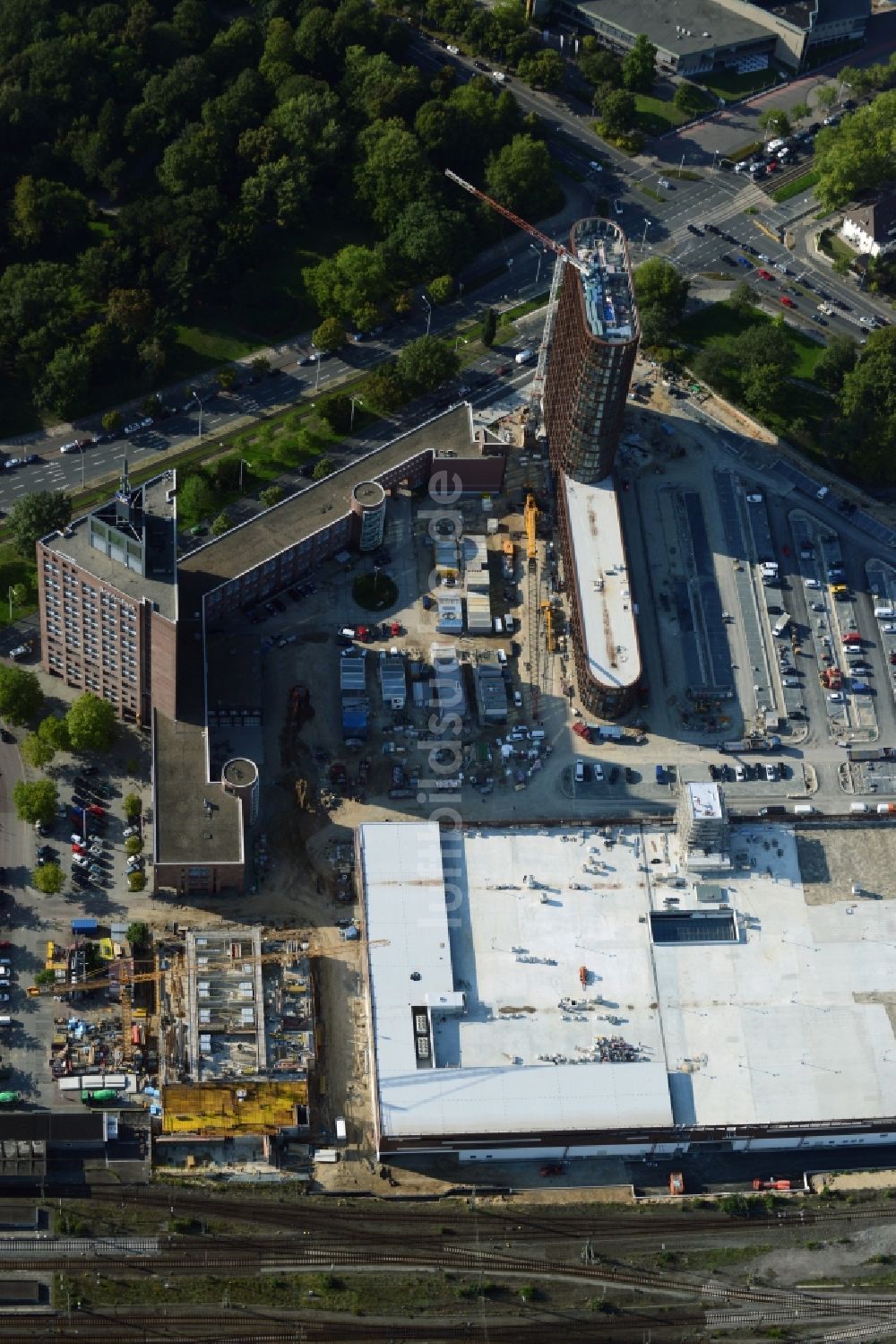 Braunschweig aus der Vogelperspektive: Baustelle zum Neubau des Hochhauses am BRAWOPARK der Volksbank in Braunschweig im Bundesland Niedersachsen