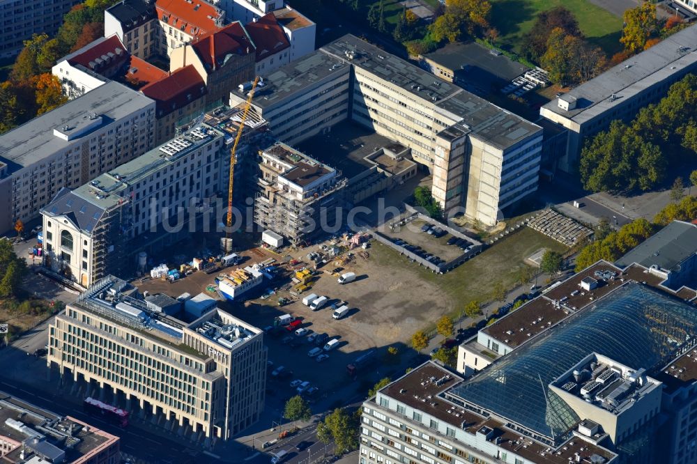 Berlin aus der Vogelperspektive: Baustelle zum Neubau Hotel am Petriplatz in Berlin