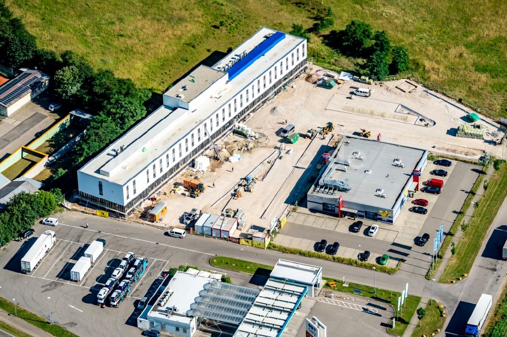 Luftaufnahme Ringsheim - Baustelle zum Neubau der Hotelanlage An der BAB 5 in Ringsheim im Bundesland Baden-Württemberg, Deutschland