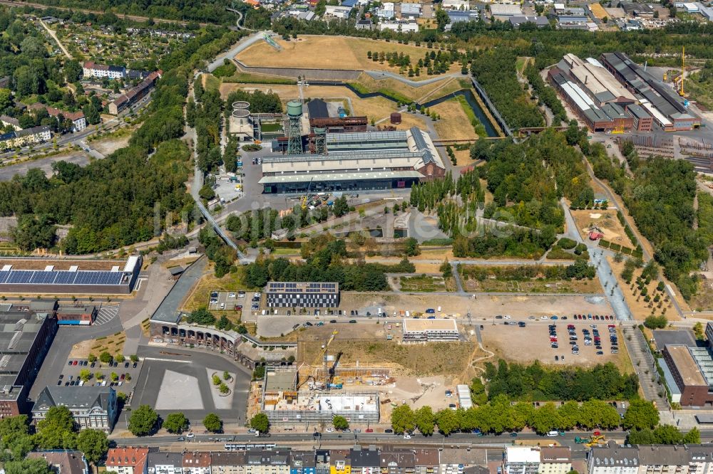 Bochum von oben - Baustelle zum Neubau der Hotelanlage der GHOTEL GmbH in Bochum im Bundesland Nordrhein-Westfalen, Deutschland